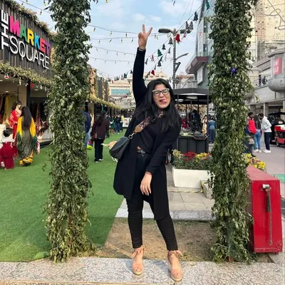 Delhi blogger| Anisha🧿 profile
