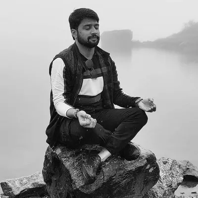Ravi Akar profile