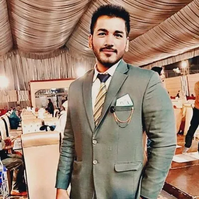 Asjad Noor Khan profile