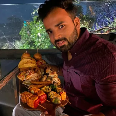Akash Rathore|Food Blogger profile