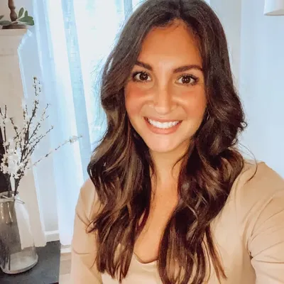 Justine | The Weiss House profile