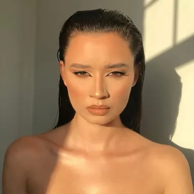 Thea B profile
