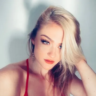 Brie Burgett profile