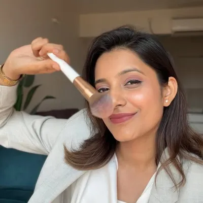 PURVA NAIK | Makeup & Skincare profile