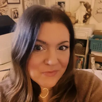 Callie - Cozy Home Decor profile