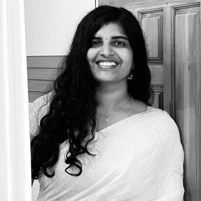 Calligraphy & Engraving Artist Dubai, UAE | Shunthini Kumar profile