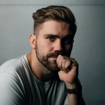 Chris Hau profile