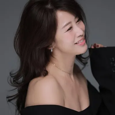 Ji Kim | Flight Attendant K-Beauty Skincare profile