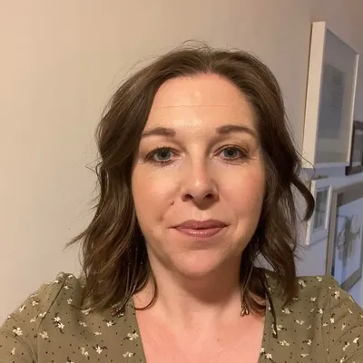 Anna Wood profile