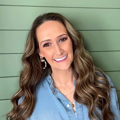 Shannon Hale profile
