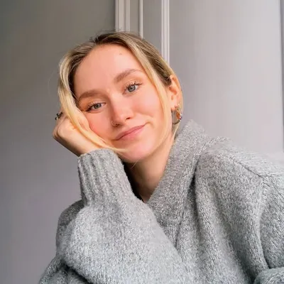 Imogen Hardy profile