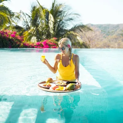 MARISA♡ Travel & Lifestyle profile