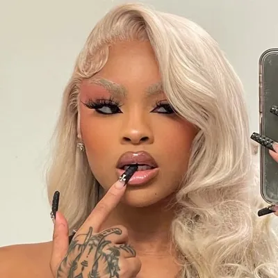 Hot Bitch w The Hot Sauceš¤ profile