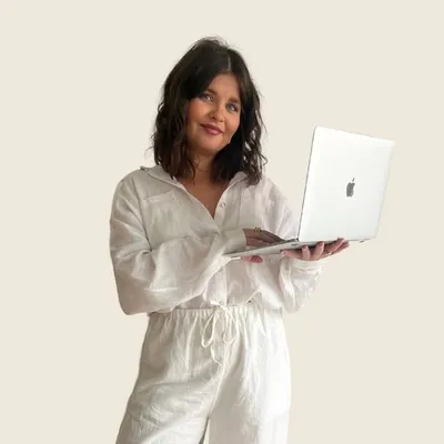 Apolline | Community Manager profile