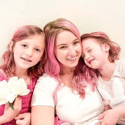 Crystal Fairbanks | SEASONAL & HOLIDAY FAMILY FUN profile