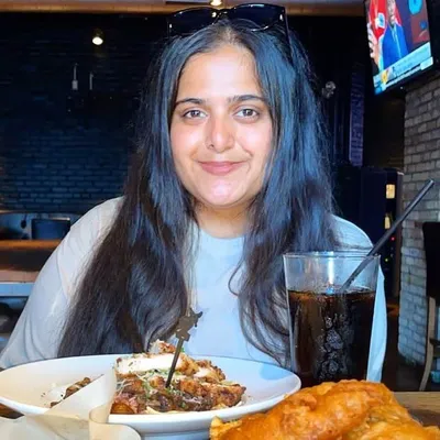 Manya Uberoi/Toronto profile