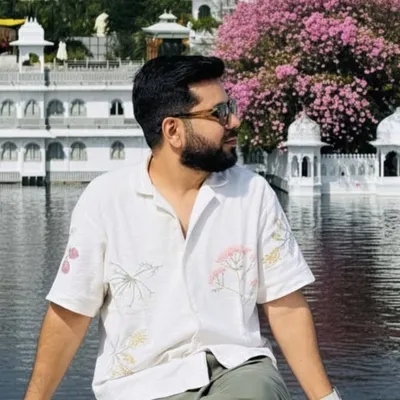 Vijay Chhuttani profile