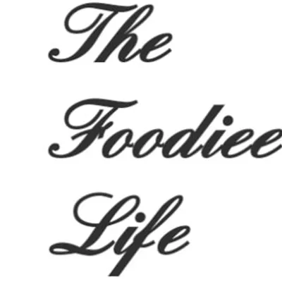 CAFES , FOOD & TRAVEL ๐งณ๐ profile