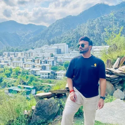 Delhi Food Blogger ๐จโ๐ซ profile