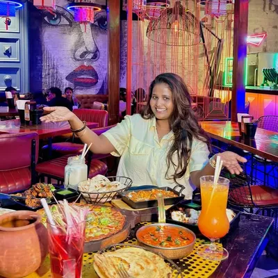 Sujata More 🔱 || Food explorer 🥢 profile
