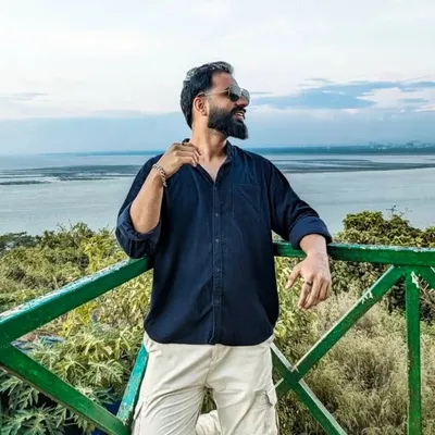 Anuj Shinde | Blogger profile