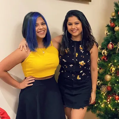 Andrea&Sharlene - Bloggers profile