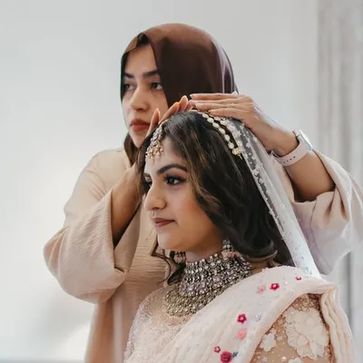 Mozma Muneer ( Celebrity MakeupArtist ) profile