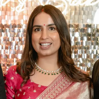 Himangi Karira profile