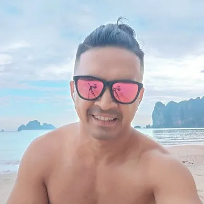 Dinkrit Sethi | Author, Coach, Solo Traveller profile