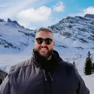 Igor Oliveira profile
