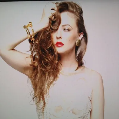 Katharine Isabelle profile