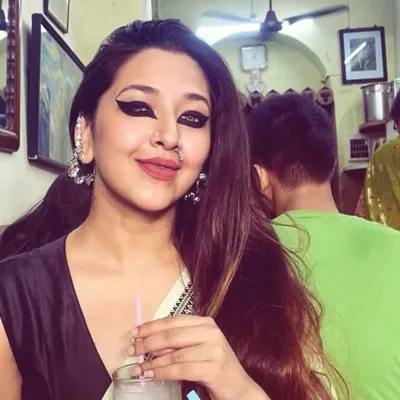 Risha Mukherjee profile