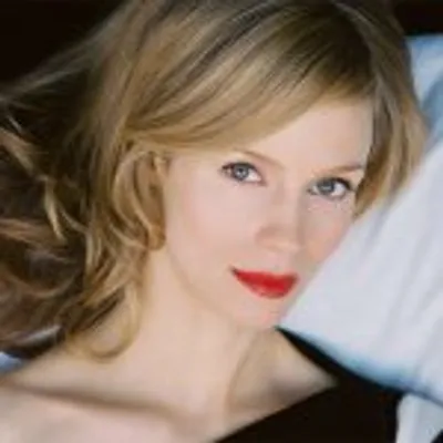 Laura Regan profile