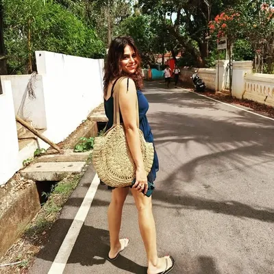 Neha Ahuja profile