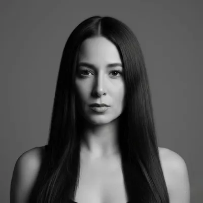 Thelma Salinas profile