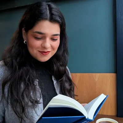 Ula, in a library profile