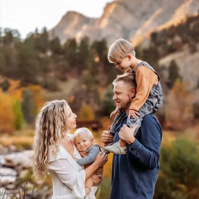 DANIEL & BRE | TRAVELING FAM profile