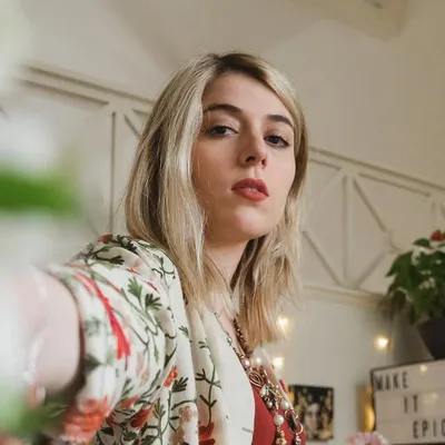 Lucy Martin profile