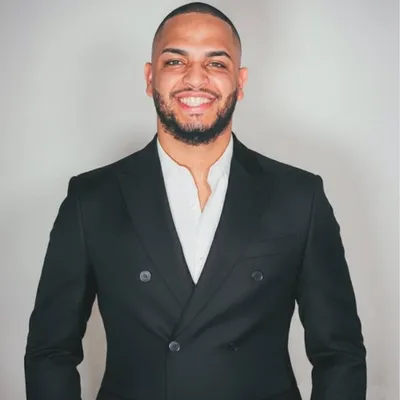 Roberto Vasquez profile