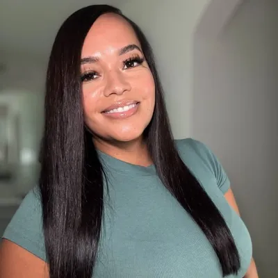 Margarita Rose | Hair + Clean Beauty + UGC profile