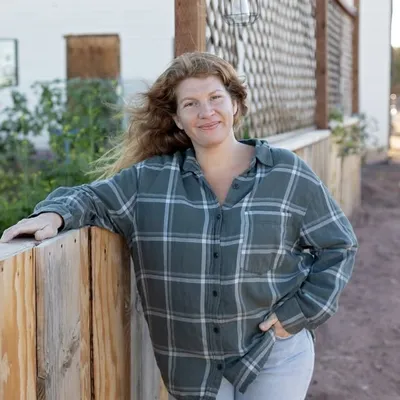 Tara, Off Grid Homestead, DIY, Healthy Living profile