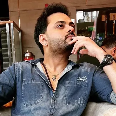 Rahul Kaushik profile