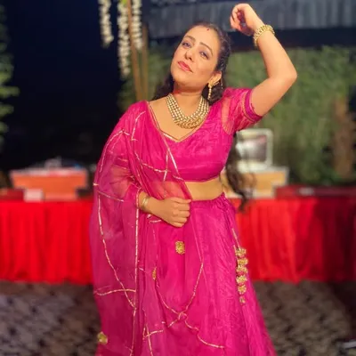 Saloni Adlakha | Mom & lifestyle influenecer profile