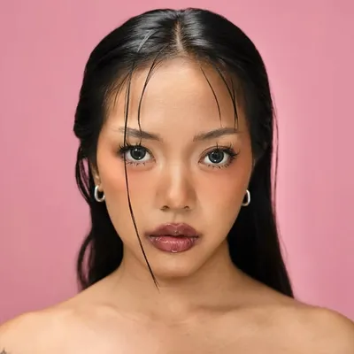 Nava Rose profile