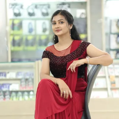 seemaaruna(official page) profile
