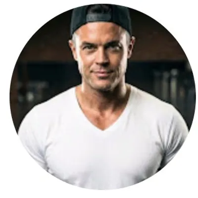 Nick Holt profile