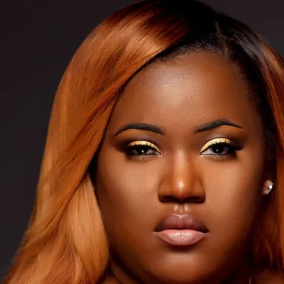 Shanise | The Blogger profile