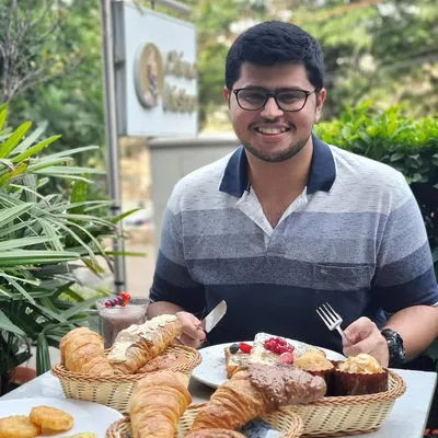 Shreshth Malhotra profile