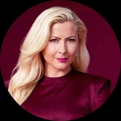 Katya Varbanova | Marketing | AI | Personal Branding profile