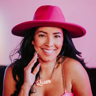 Erika Cramer ๐ต๐ท Business coach + Personal Branding Expert profile